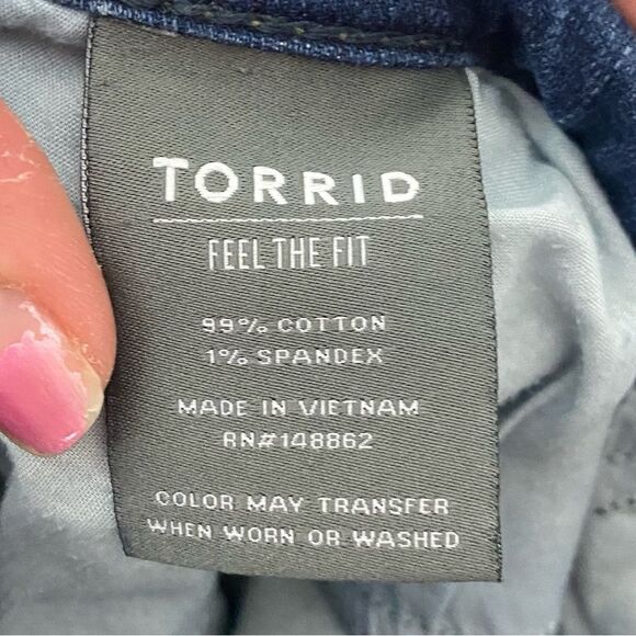 Torrid | Medium Wash Mid Rise Skinny Jeans Vintage Size 12 - Picture 9 of 10
